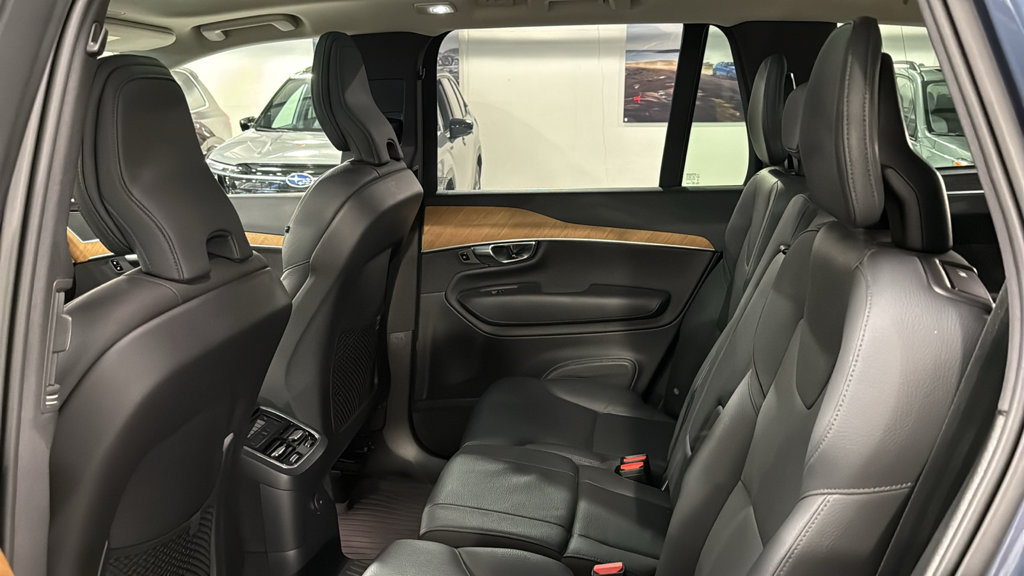 Certified 2025 Volvo XC90 T8 Plus w/ Protection Package Premier AWD/4WD image 22