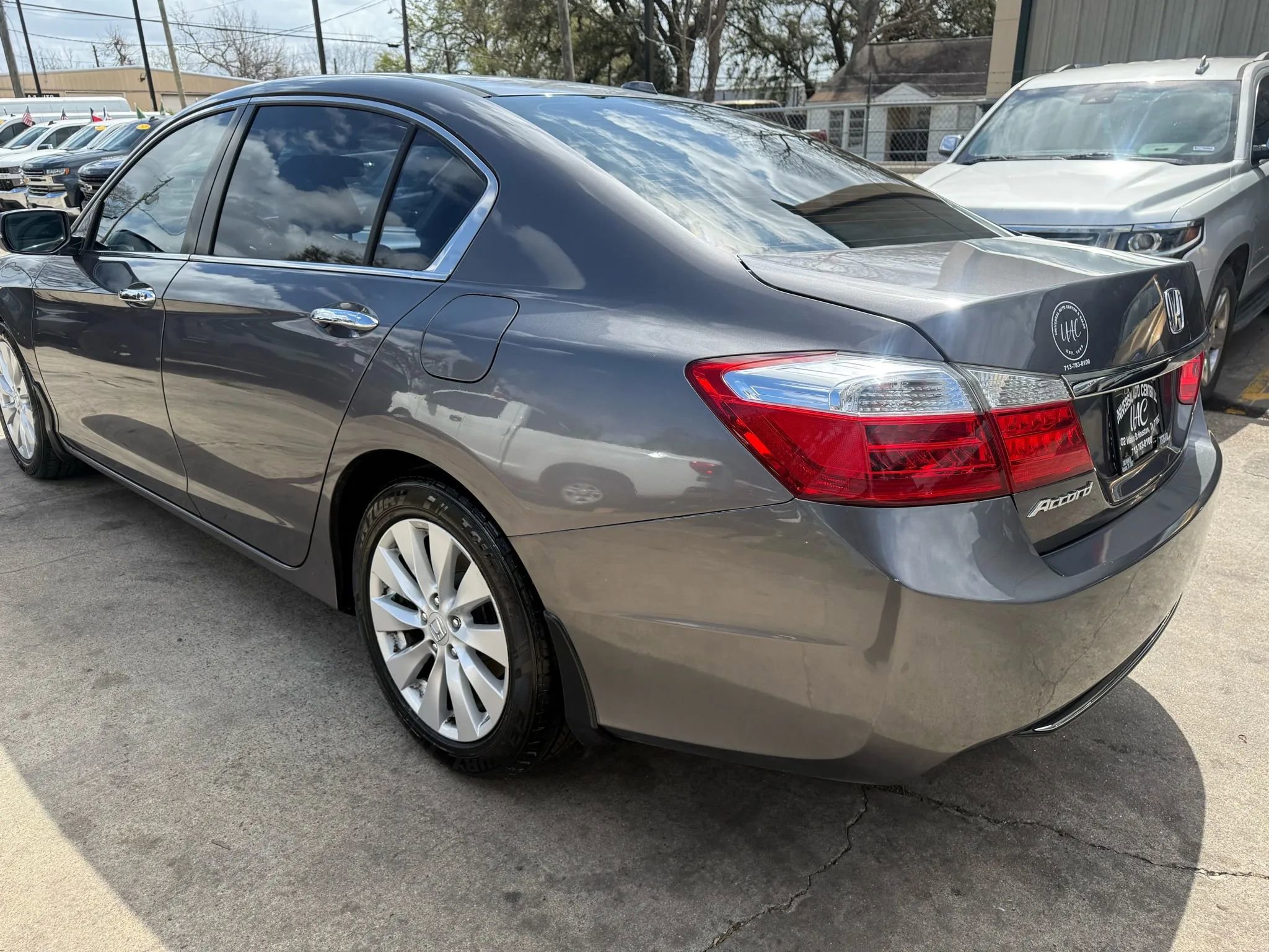 Used 2015 Honda Accord EX-L image 5