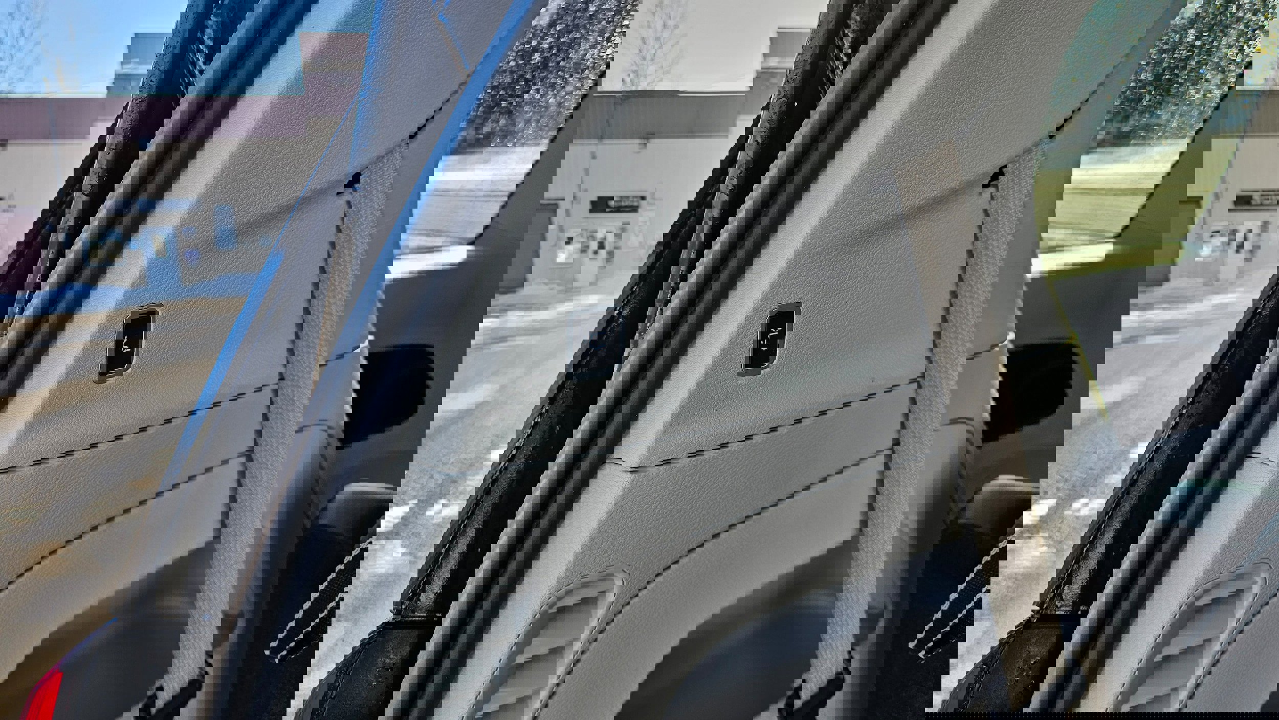 Used 2024 Chrysler Pacifica Touring-L image 18