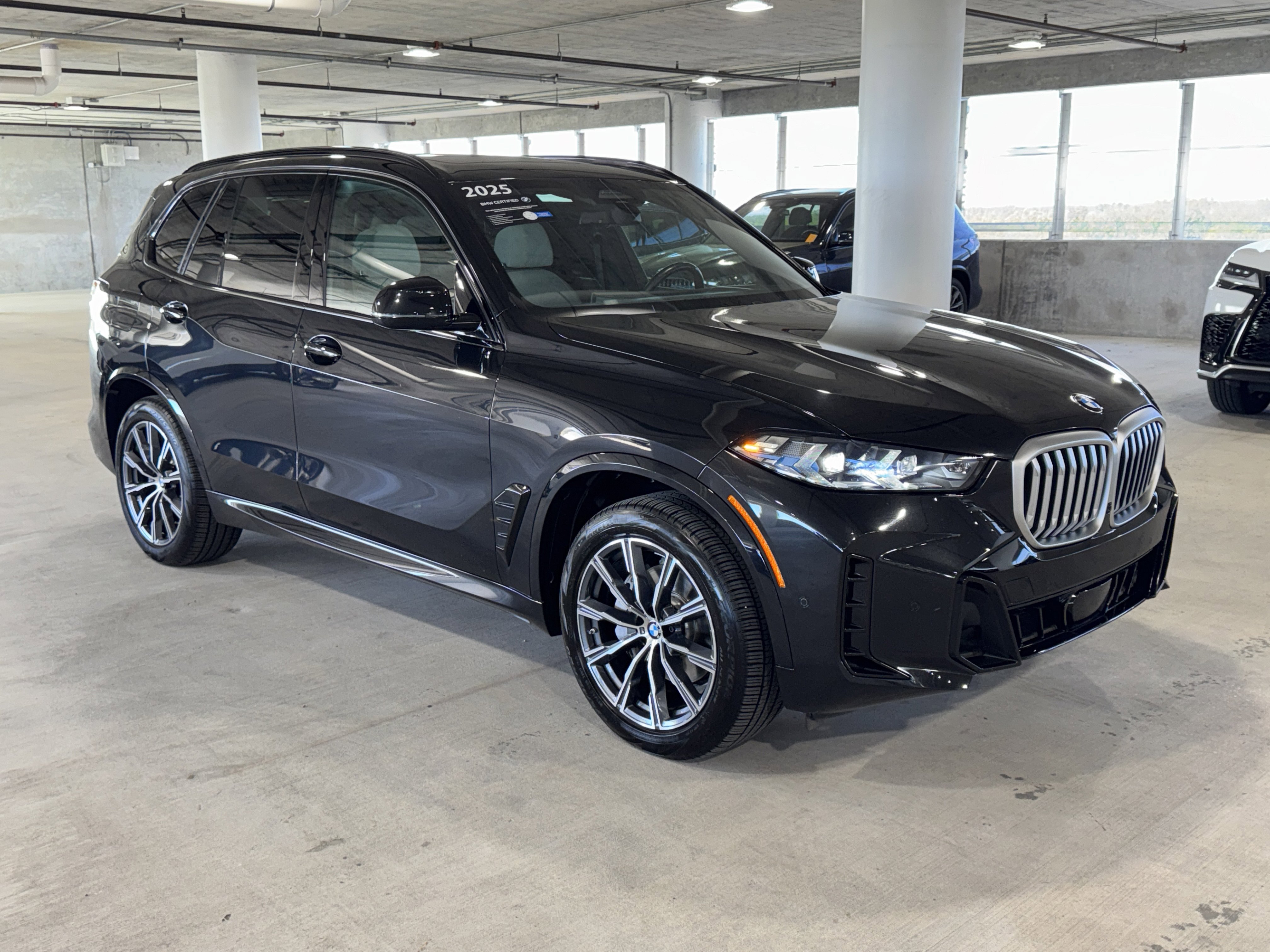 Certified 2025 BMW X5 xDrive40i w/ M Sport Package image 2