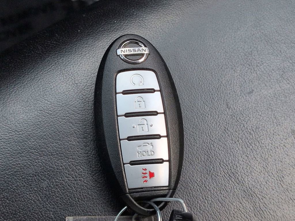 Used 2018 Nissan Maxima Platinum FWD image 28