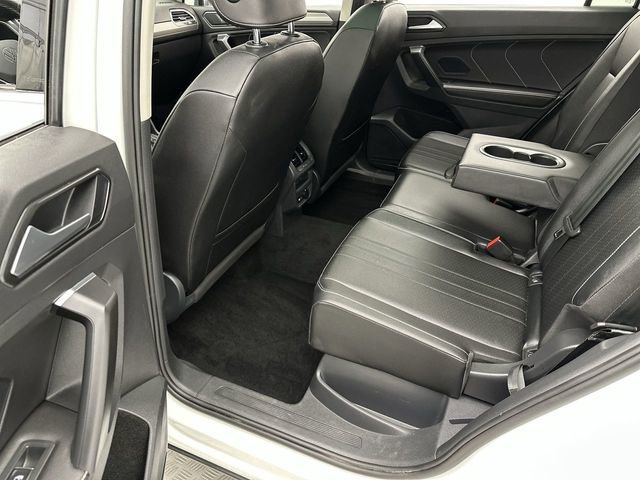 Certified 2022 Volkswagen Tiguan SE w/ Panoramic Sunroof Package image 23