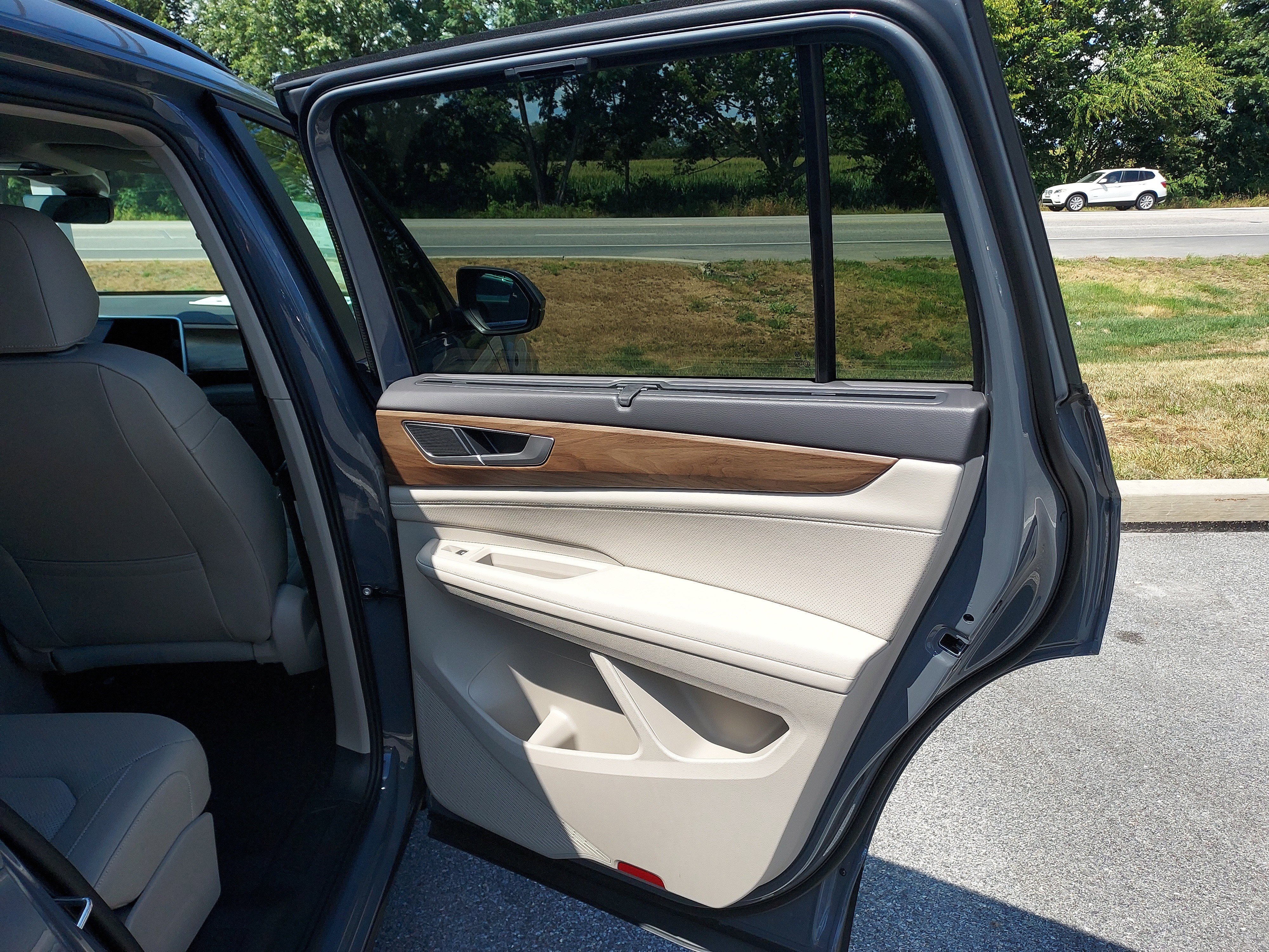 New 2026 Volkswagen Atlas SE image 21