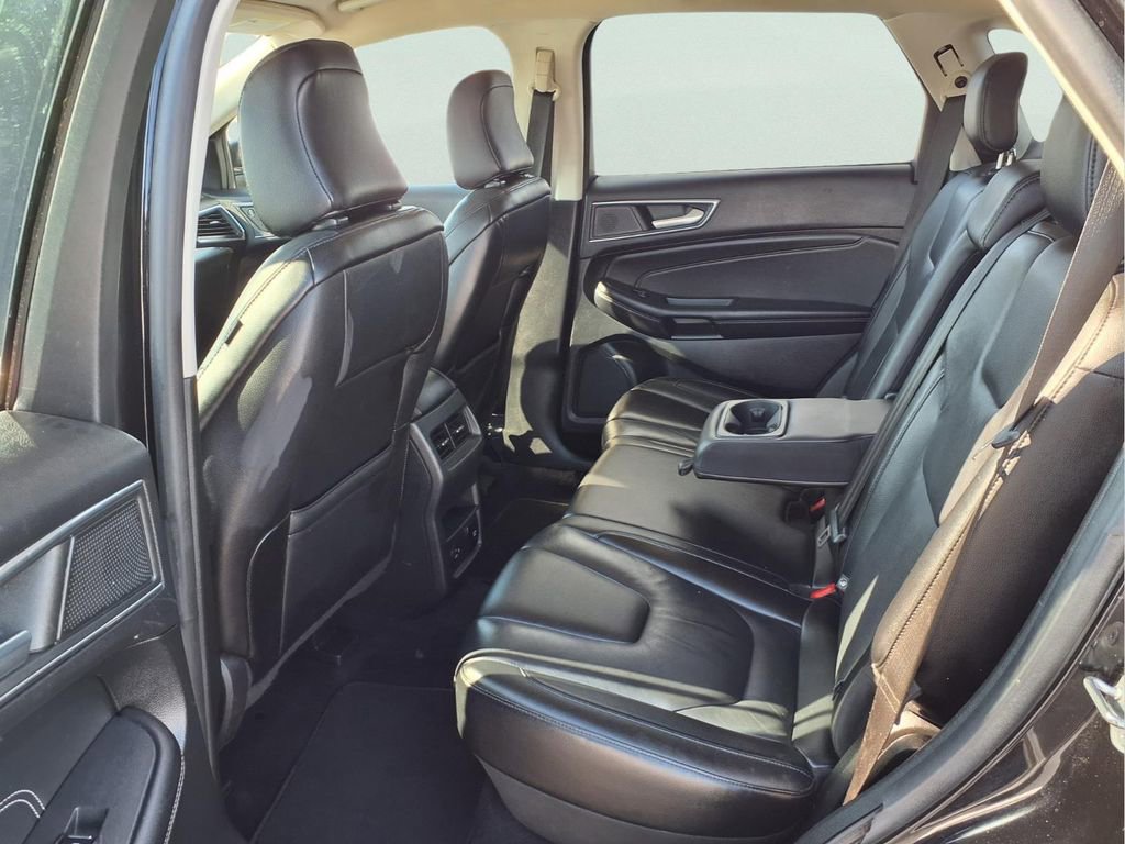 Used 2022 Ford Edge Titanium image 21