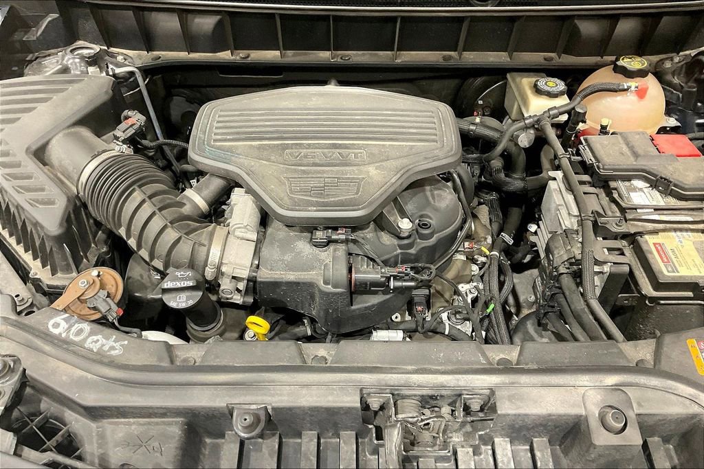 Used 2017 Cadillac XT5 Luxury w/ Driver Awareness Package image 10