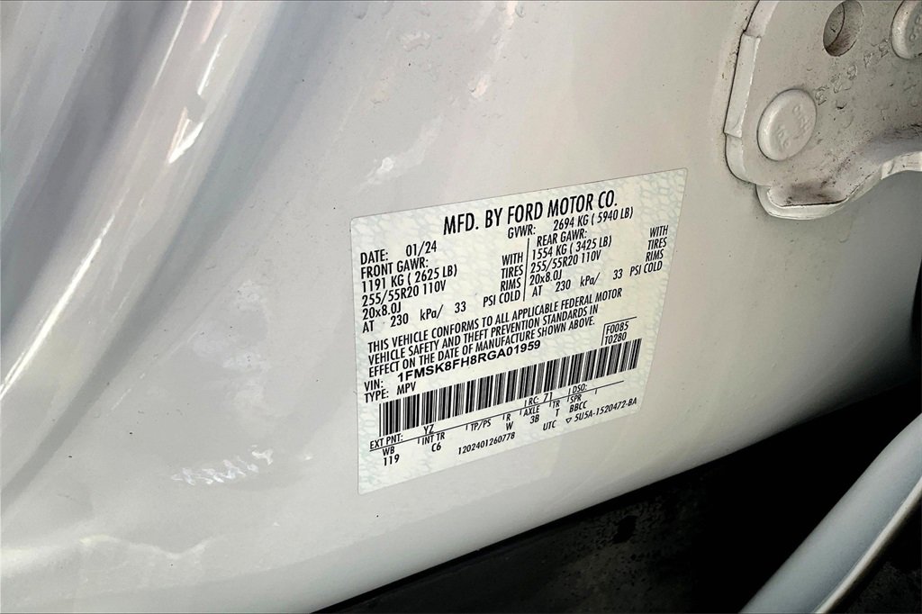 Used 2024 Ford Explorer Limited image 36