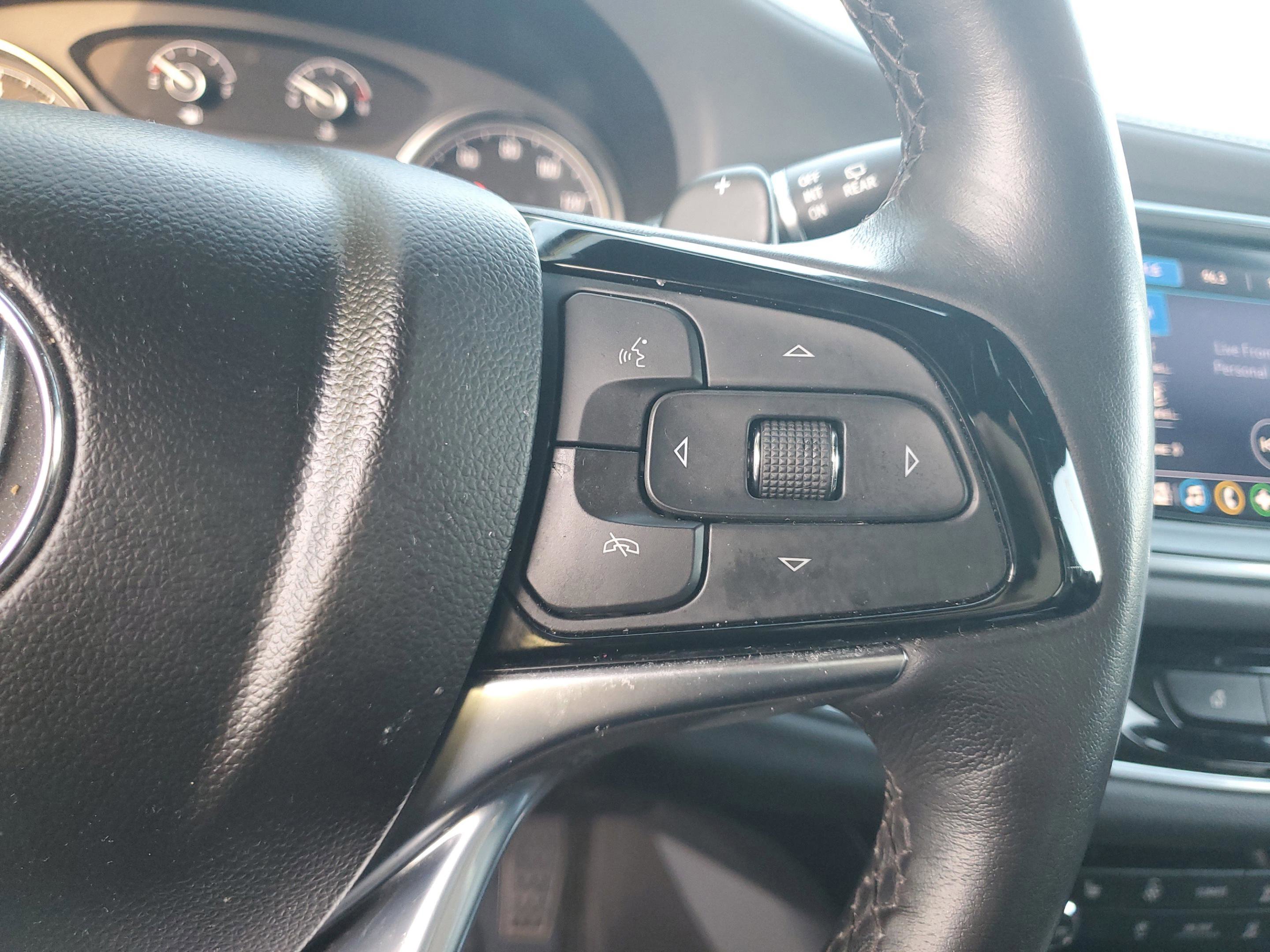 Used 2022 Buick Enclave Essence w/ Sport Touring Edition image 28