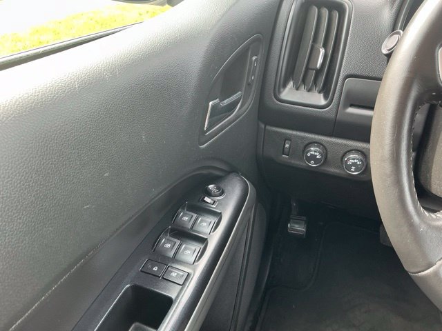 Used 2020 Chevrolet Colorado LT AWD/4WD image 24