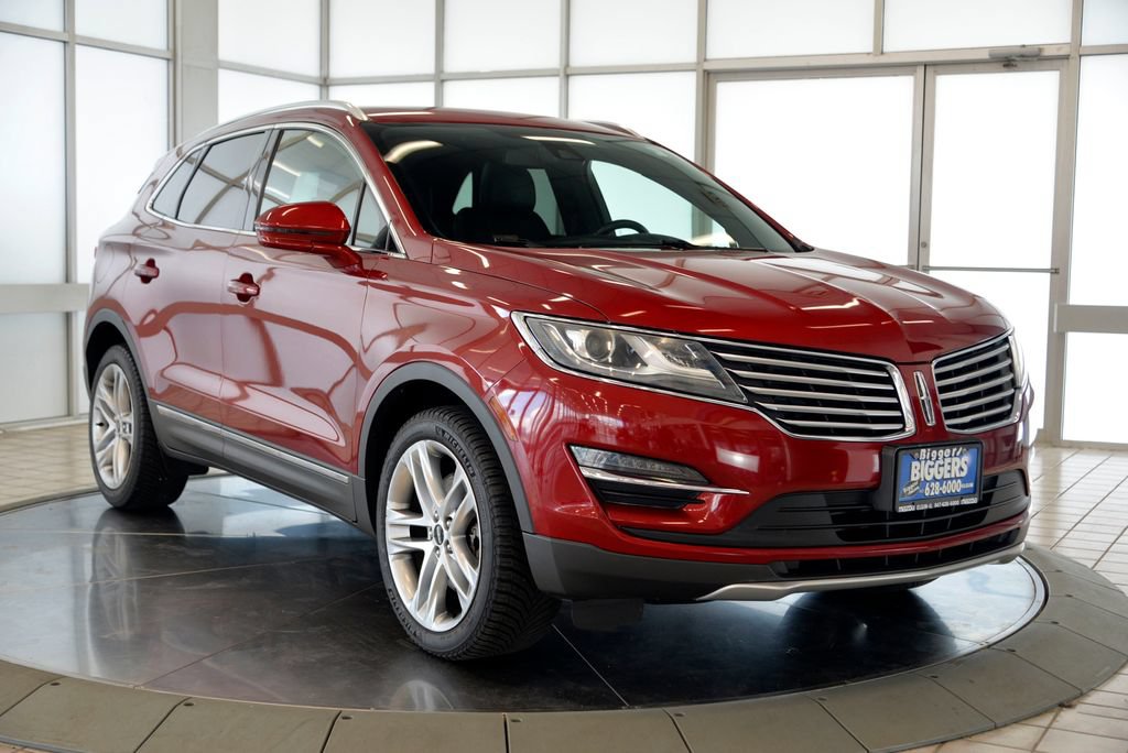 Used 2017 Lincoln MKC Reserve w/ Lincoln MKC Climate Package AWD/4WD image 2