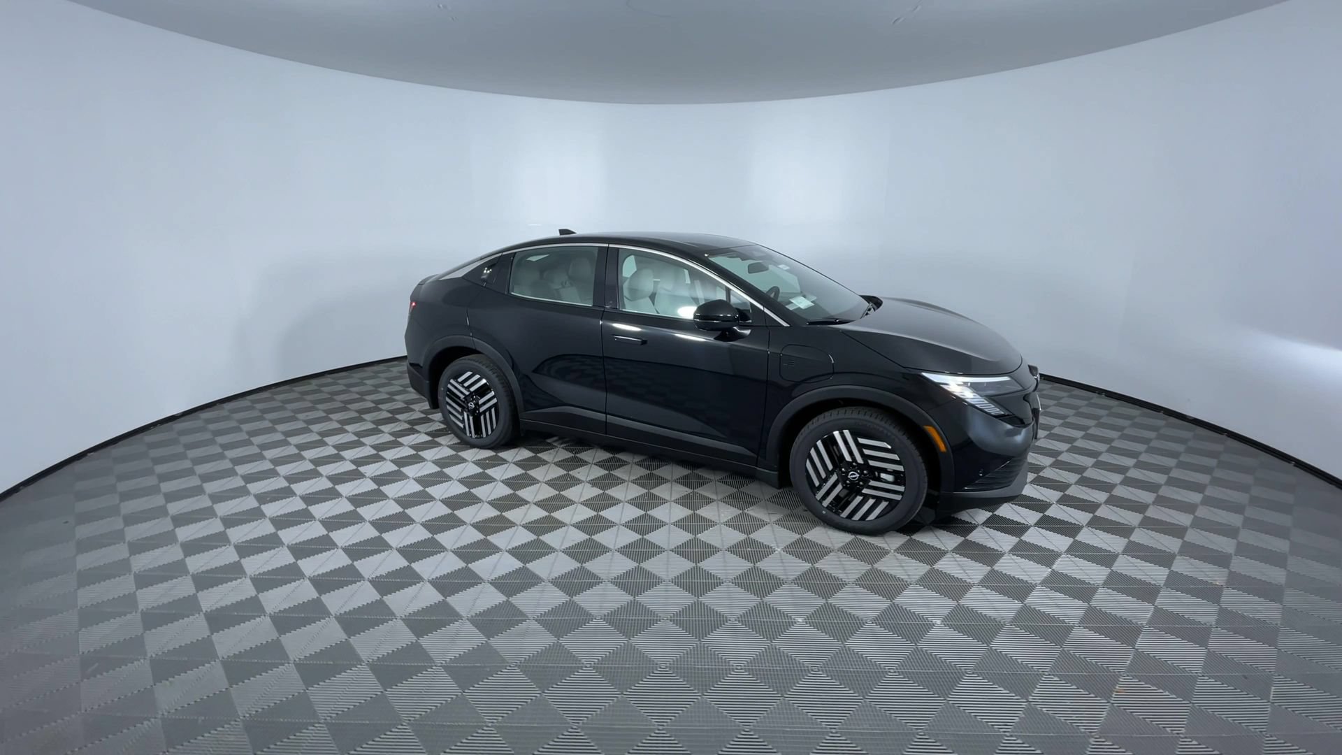 New 2026 Nissan Leaf SV+ w/ Floor Mat Package (SV+) FWD image 2