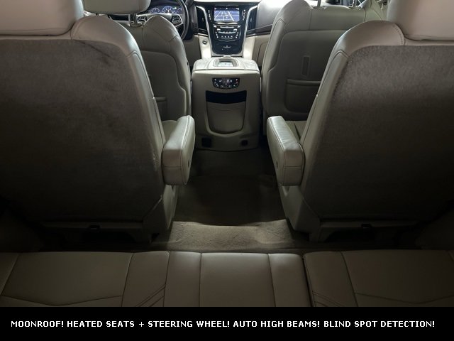 Used 2015 Cadillac Escalade Luxury image 10