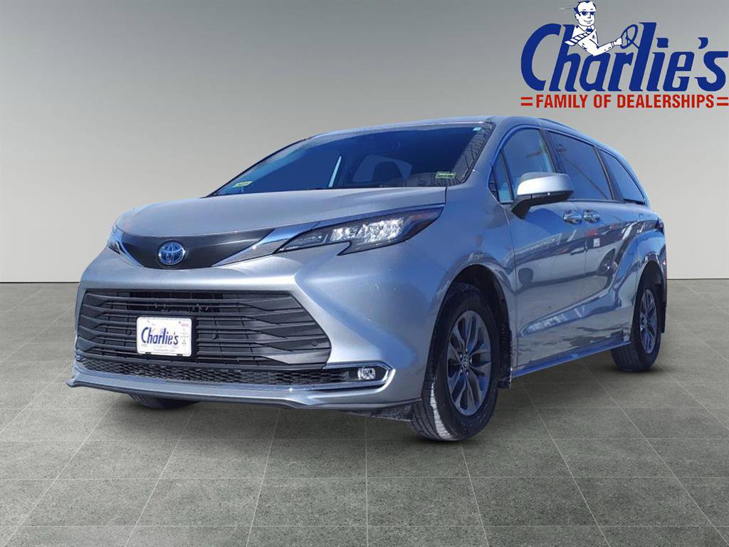 Used 2023 Toyota Sienna XLE