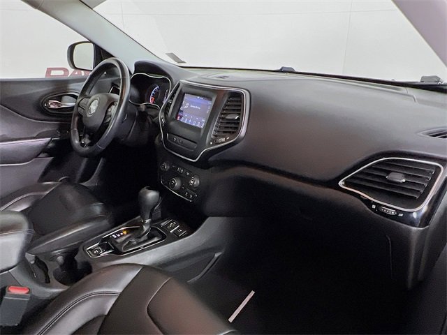 Used 2020 Jeep Cherokee Latitude Plus image 37