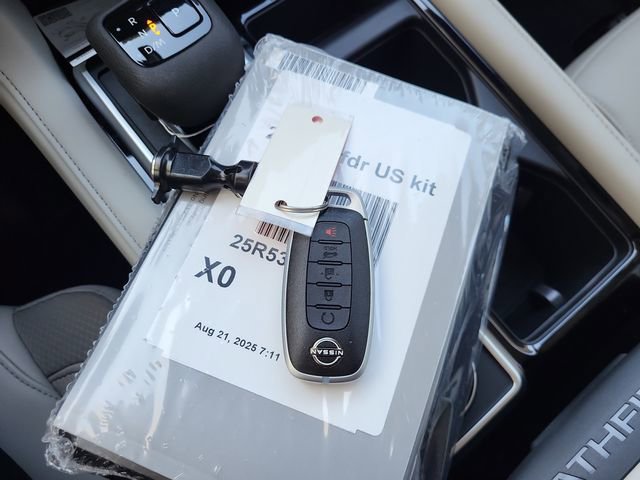 New 2025 Nissan Pathfinder SL image 33