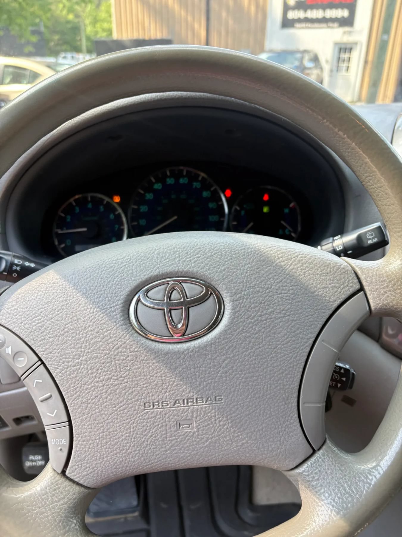 Used 2010 Toyota Sienna LE FWD image 14