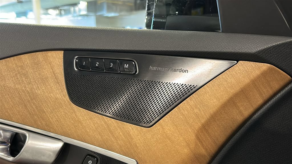 Certified 2023 Volvo XC90 B6 Plus w/ Protection Package Premier AWD/4WD image 21