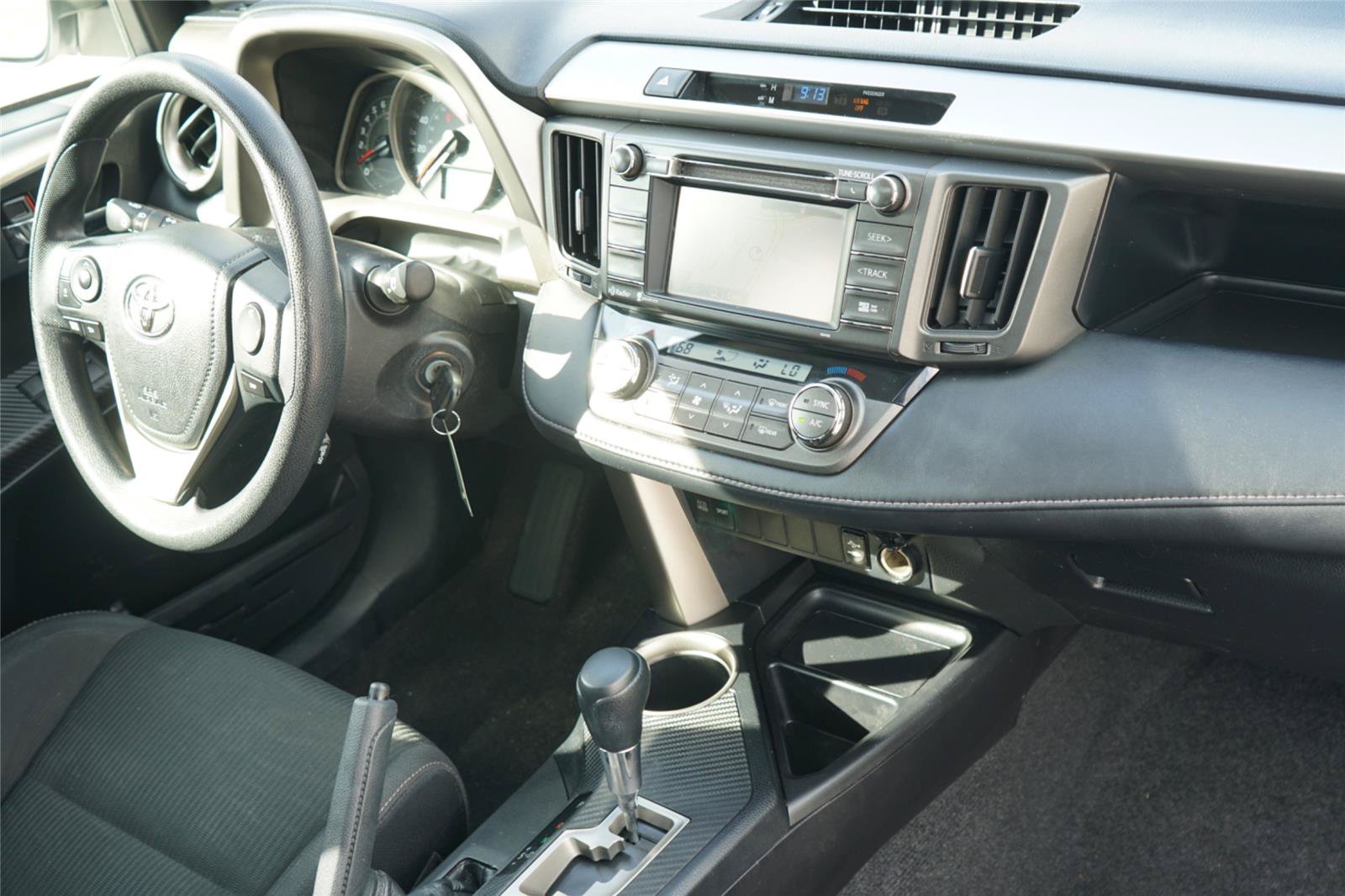 Used 2015 Toyota RAV4 XLE FWD image 27