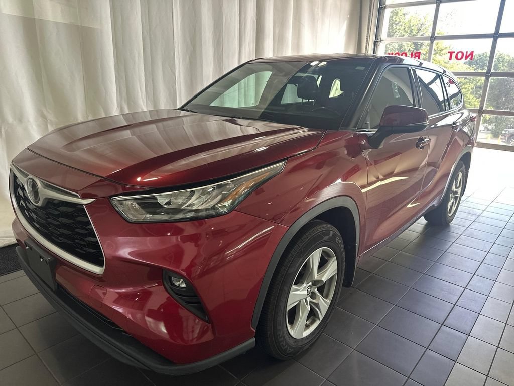 Used 2020 Toyota Highlander LE