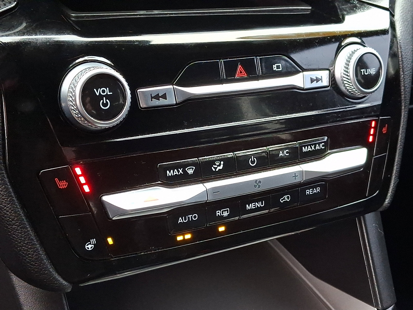 Used 2022 Ford Explorer ST-Line image 17