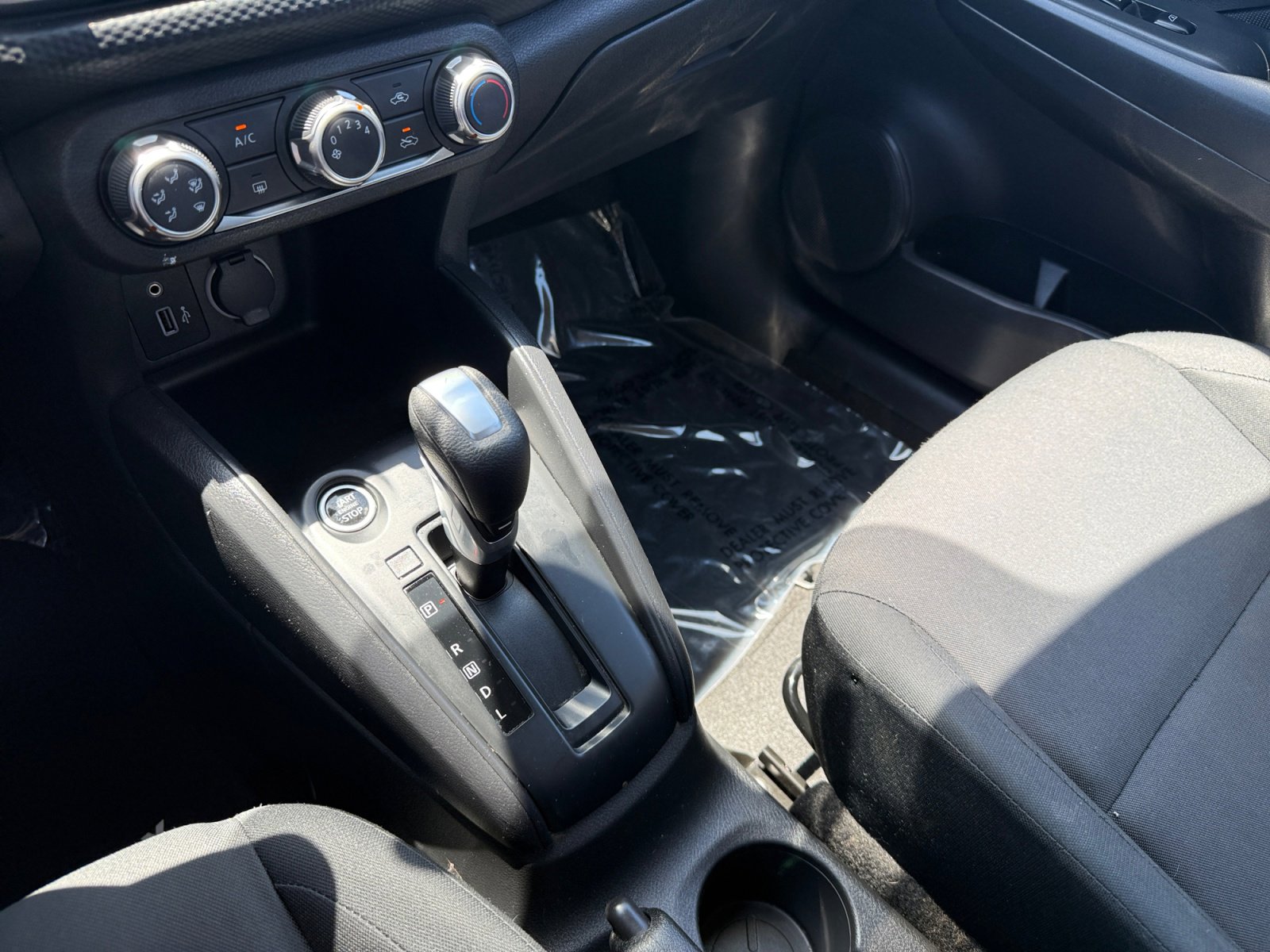 Used 2023 Nissan Kicks S FWD image 13