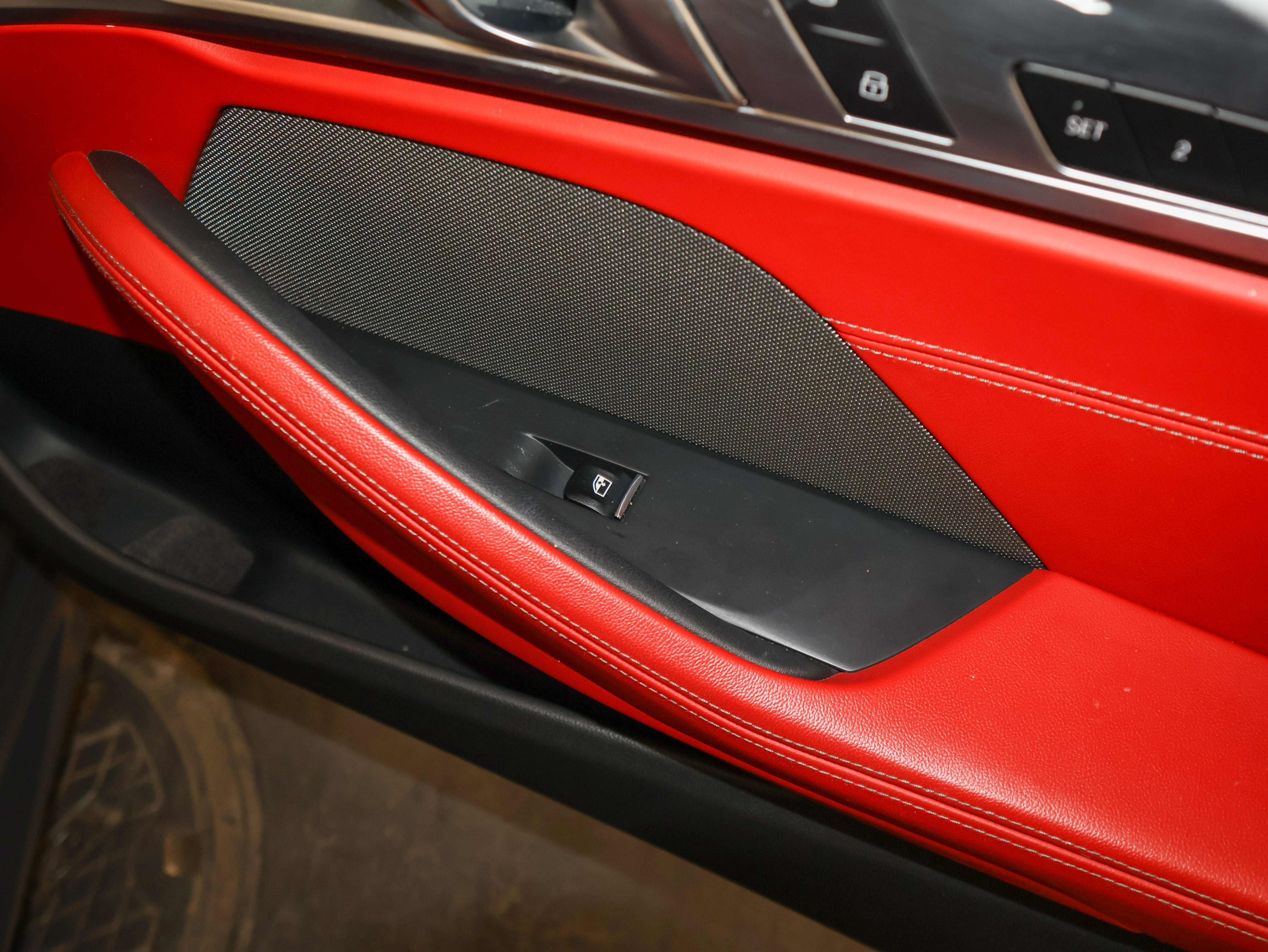 Used 2021 BMW M850i xDrive Convertible w/ Driving Assistance Package image 54