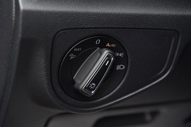 Used 2023 Volkswagen Atlas Cross Sport SEL image 11