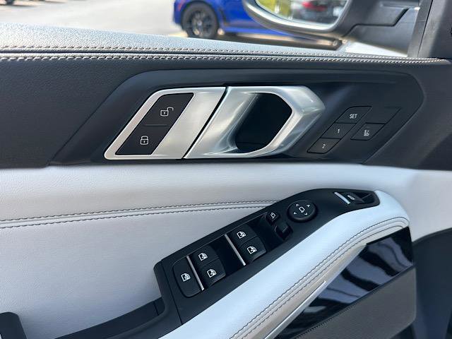 Certified 2024 BMW X5 xDrive40i w/ Premium Package image 20