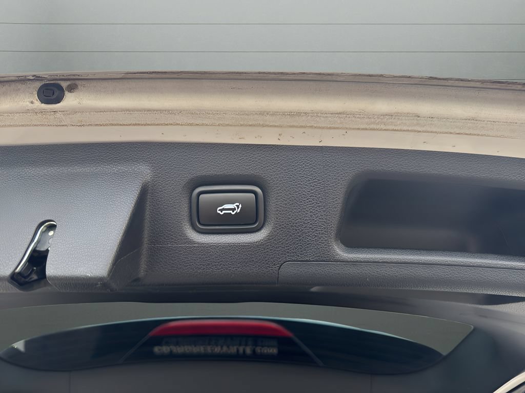 Used 2022 Hyundai Santa Fe SEL w/ Convenience + Premium Package FWD image 28
