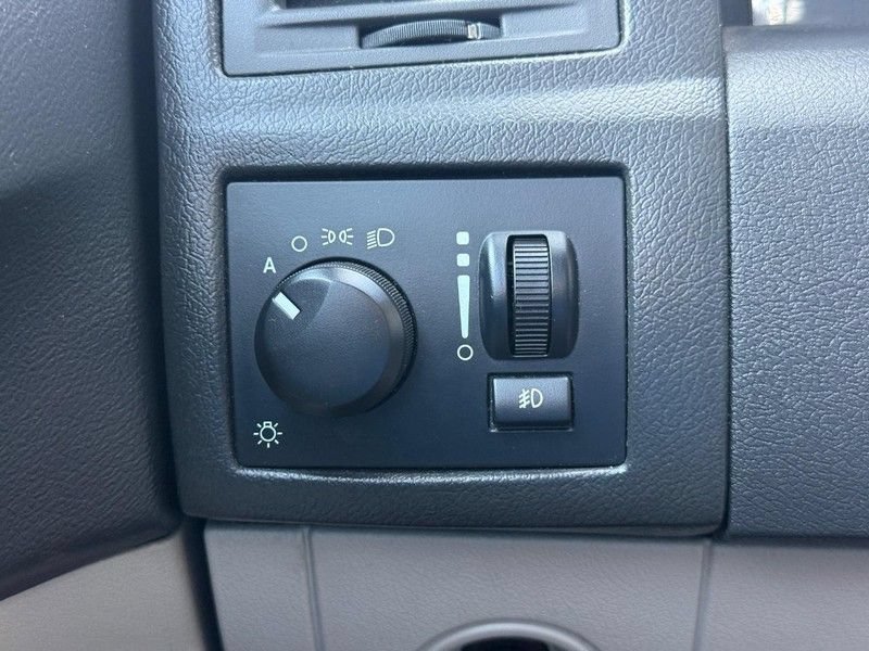 Used 2006 Chrysler 300 SRT8 w/ SRT Option Group II RWD image 30