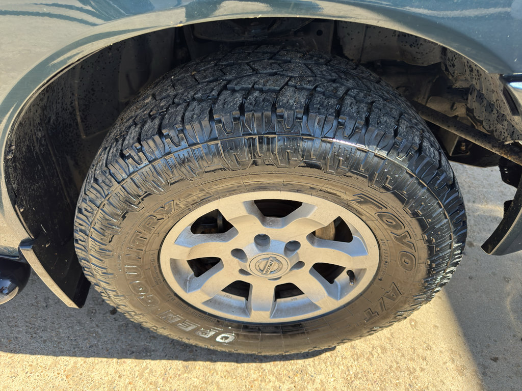 Used 2005 Nissan Titan LE w/ (R02) LE Off-Road Pkg image 30