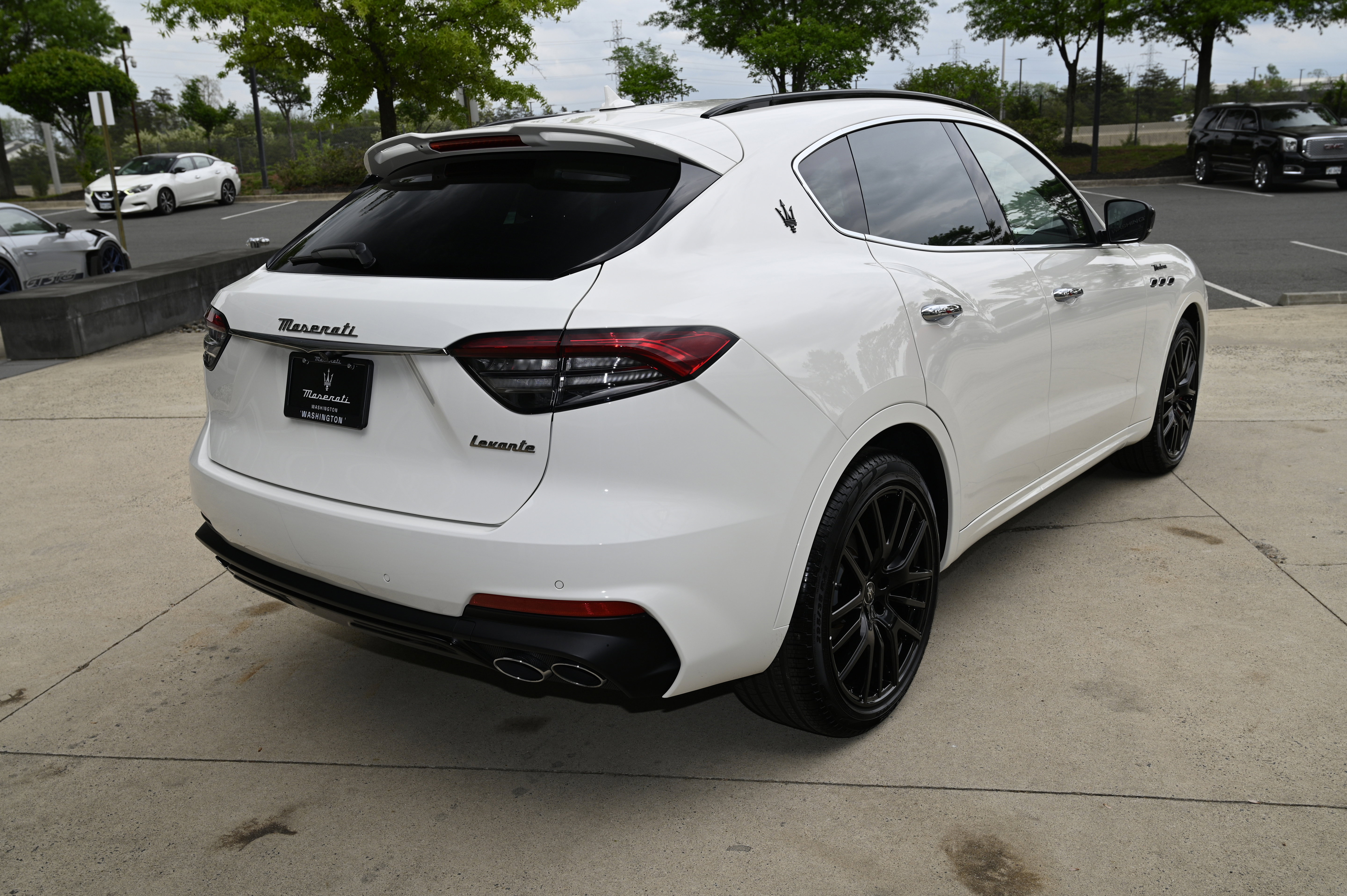 New 2024 Maserati Levante Modena Ultima image 5