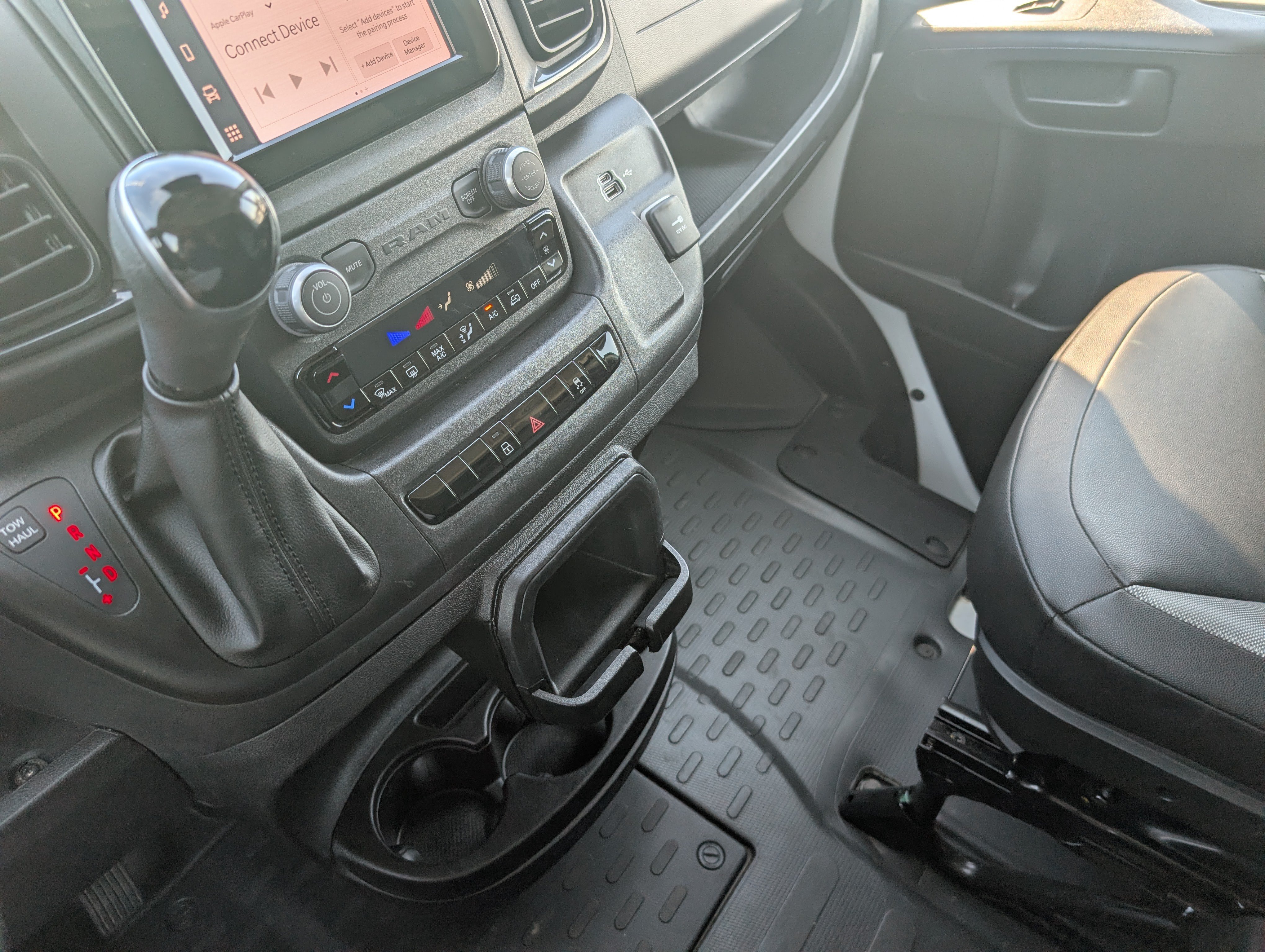 Used 2025 RAM ProMaster 2500 w/ Convenience Group FWD image 25