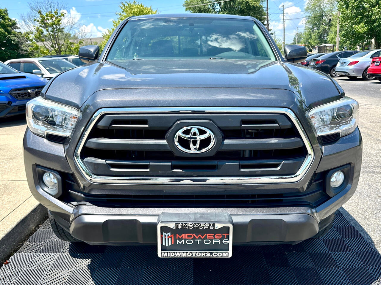 Used 2017 Toyota Tacoma SR5 image 4