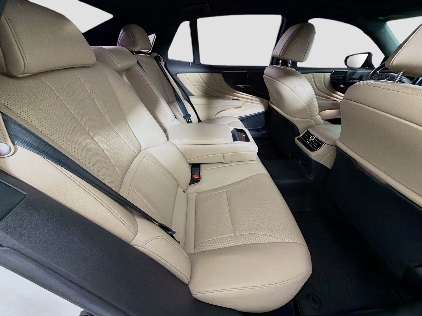 Used 2021 Lexus LS 500 RWD image 29