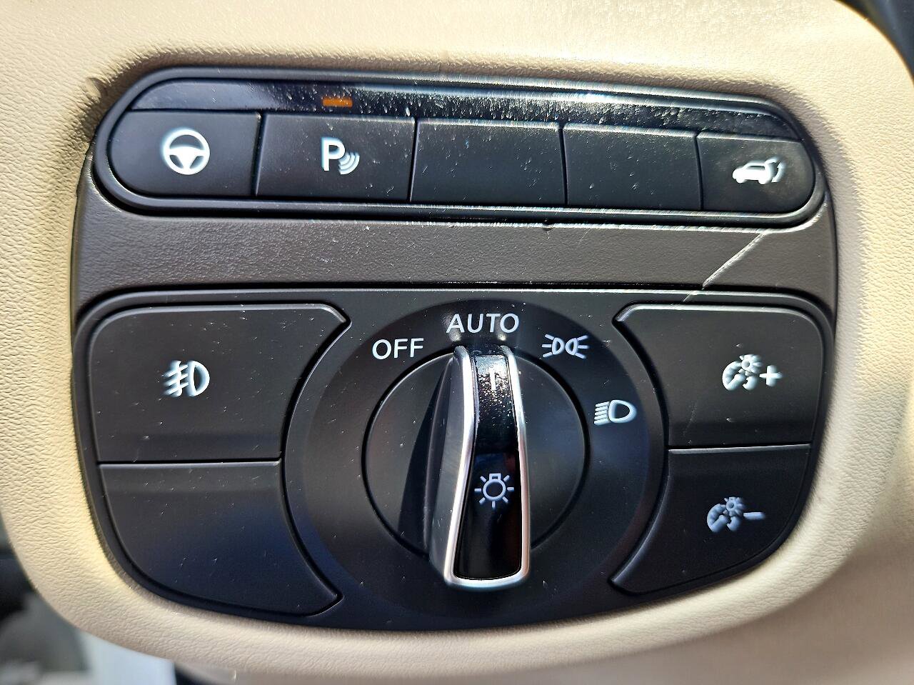 Used 2021 INFINITI QX50 Essential w/ Convenience Package image 28