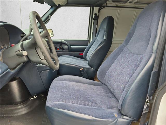 Used 2002 GMC Safari RWD image 14