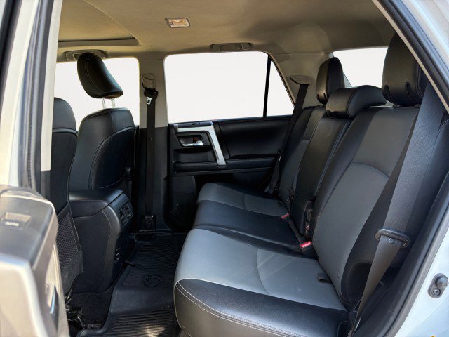 Used 2018 Toyota 4Runner SR5 Premium image 13