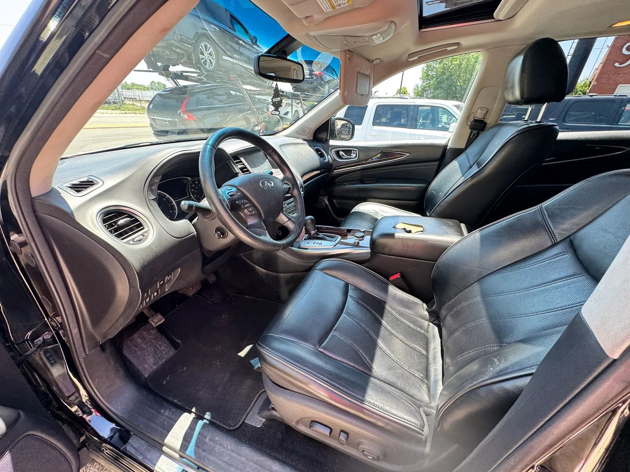 Used 2014 INFINITI QX60 Luxe w/ Premium Plus Package AWD/4WD image 12