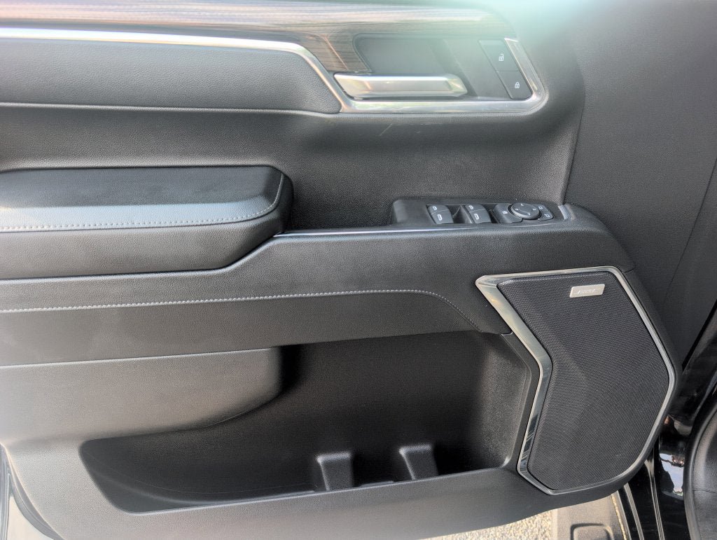 Used 2025 Chevrolet Silverado 1500 LT Trail Boss w/ LT Trail Boss Premium Package AWD/4WD image 19