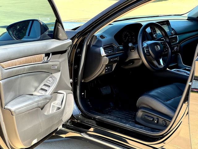 Used 2022 Honda Accord Touring image 8