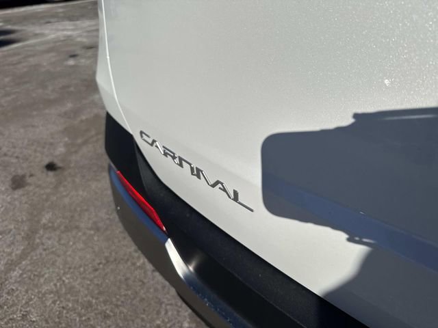 Used 2025 Kia Carnival SX image 8