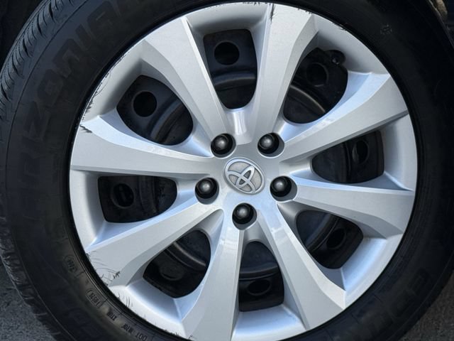 Used 2024 Toyota Corolla LE FWD image 10