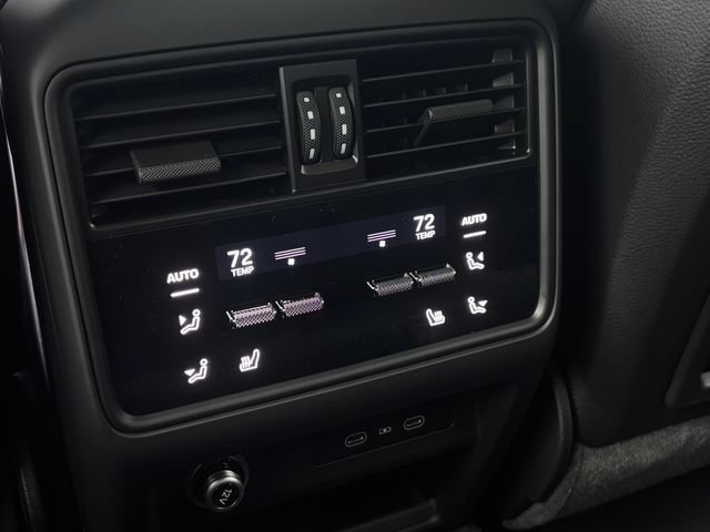 New 2026 Porsche Cayenne Coupe AWD/4WD image 25