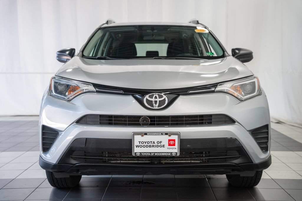 Used 2016 Toyota RAV4 LE AWD/4WD image 2