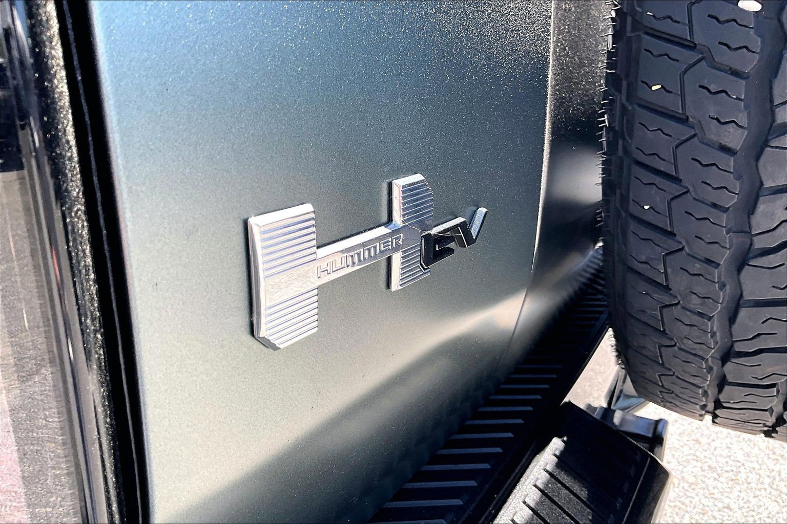 Used 2024 GMC Hummer EV 3X AWD/4WD image 8