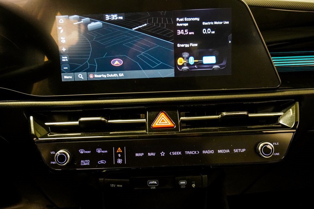 Used 2023 Kia Niro EX Touring image 27