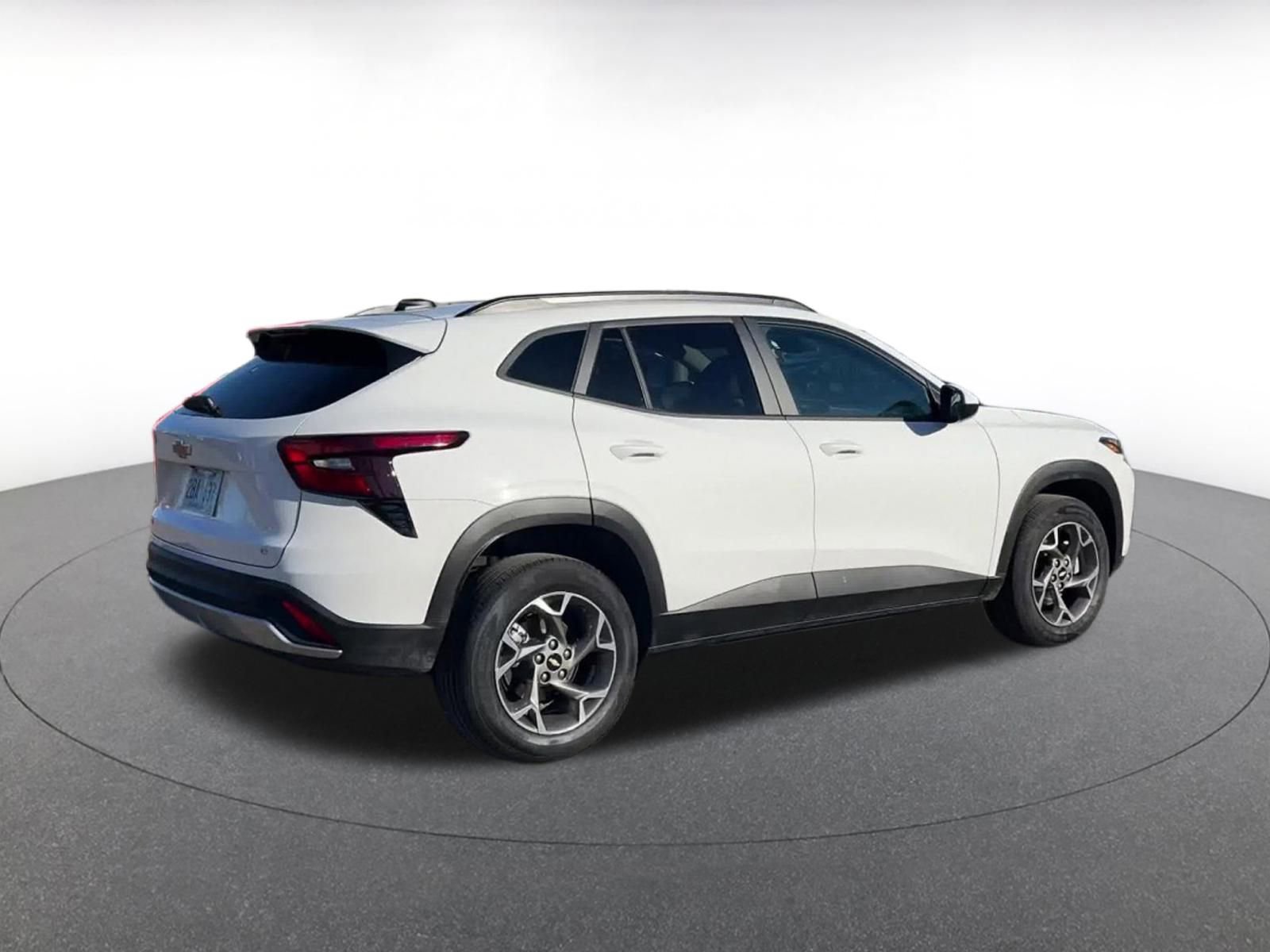 Used 2025 Chevrolet Trax LT image 14