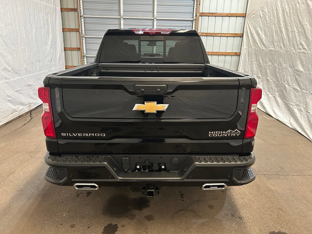 New 2026 Chevrolet Silverado 1500 High Country w/ High Country Premium Package AWD/4WD image 3