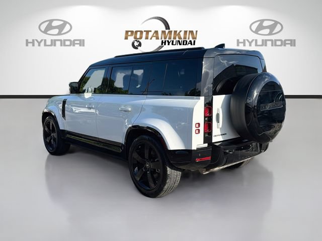 Used 2025 Land Rover Defender 110 X-Dynamic SE AWD/4WD image 7