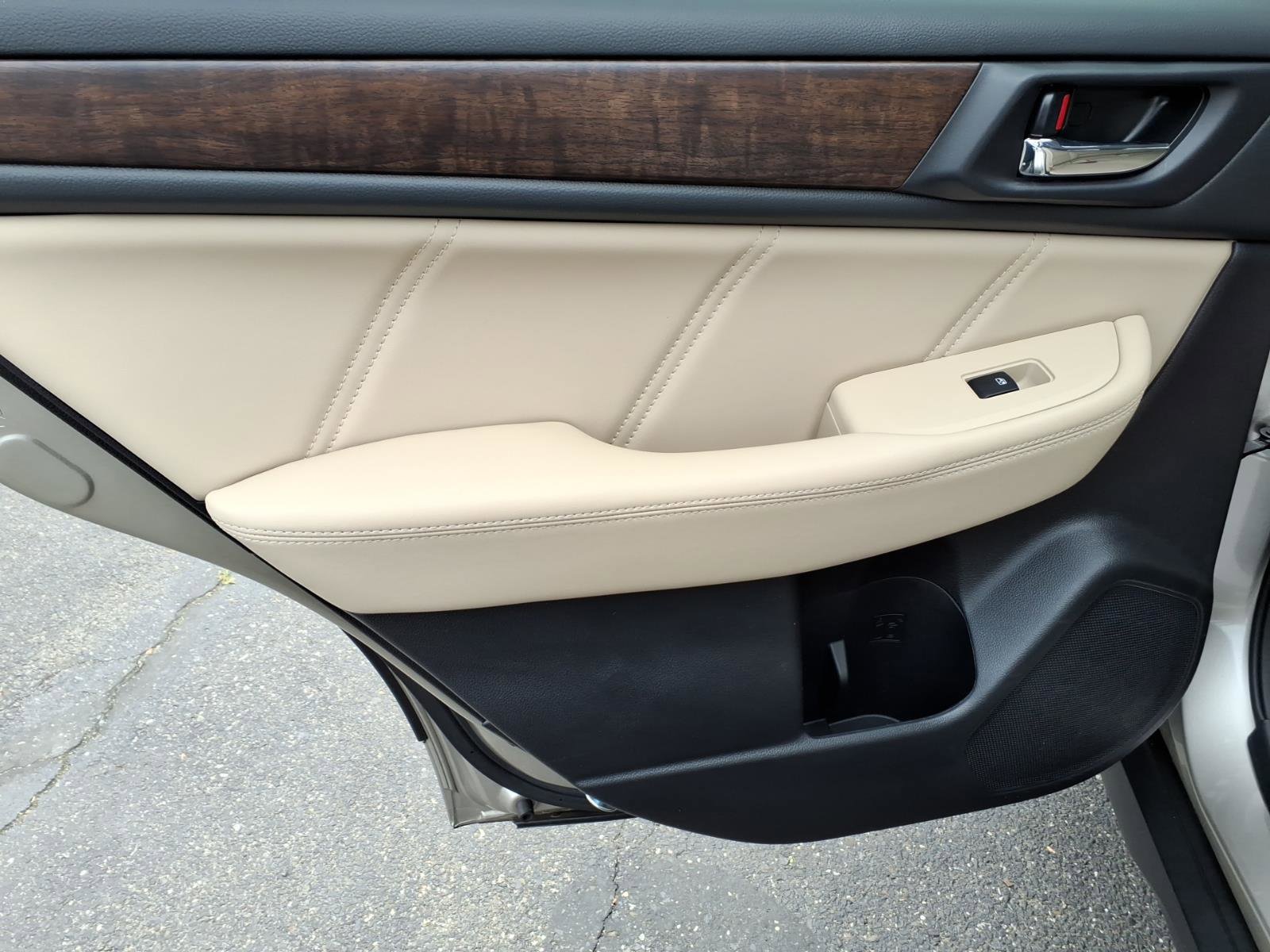 Used 2018 Subaru Outback 2.5i Limited AWD/4WD image 15